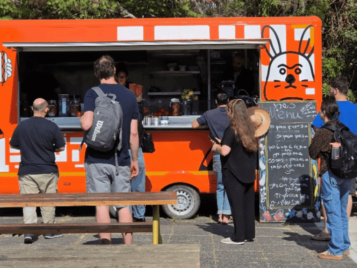 Machneyuda Comes to Campus:  A New Food Truck on the Edmond J. Safra Campus